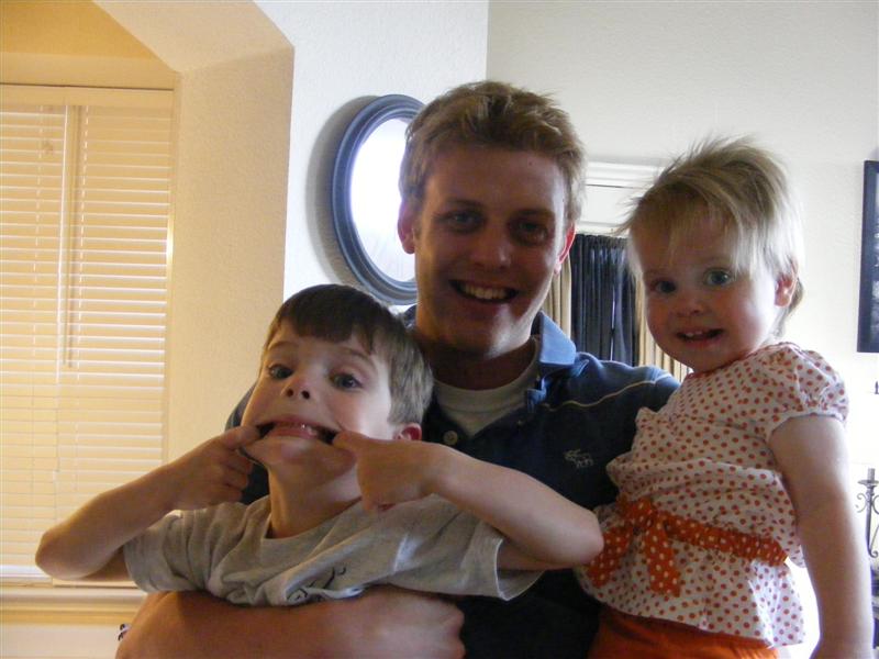 Jess_JeremyVisit.JPG - Jeremy came to visit us!  I really don't know this guy but Alex loved hanging out with him and I thought he was pretty fun too!