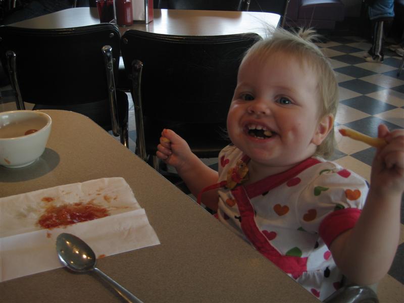 Jess_PurpleCow-2.JPG - Lovin' my french fries...