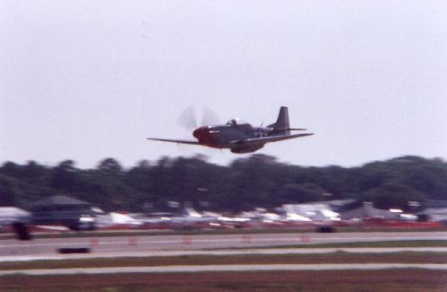 P51lowA.jpg (57364 bytes)